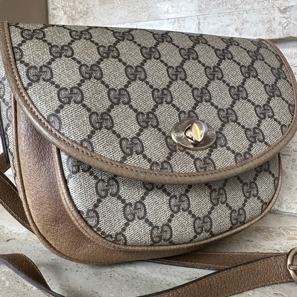 Authentic Gucci Shoulder /Crossbody Bag. - Picture 8 of 17
